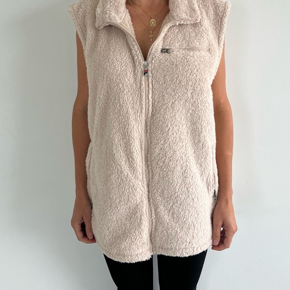 FILA FUR VEST - Picture 2 of 3